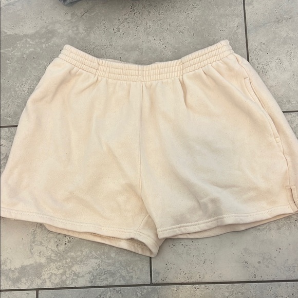 Brandy Melville Pants - Brandy Melville womens Cream Shorts